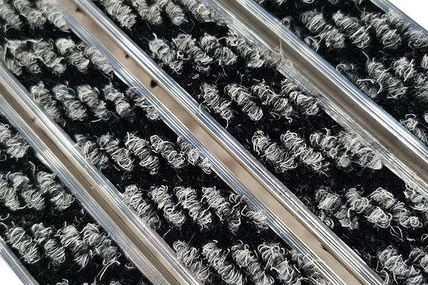 XW:���Ͻ�б��ϵ��